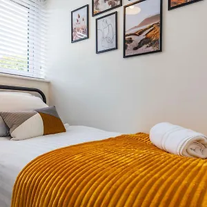 honeywood-house-2-bed-free-parking.hotelsin-nottingham.com/